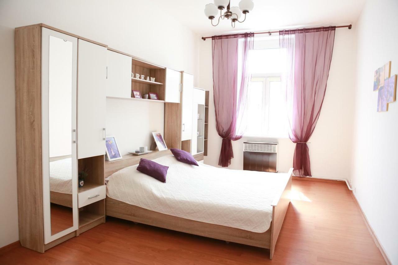 Charming Close To Old Town&metro